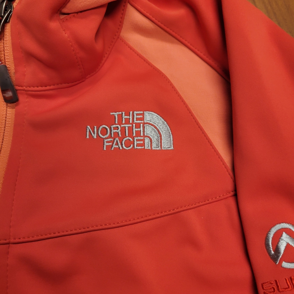 Northface Womens Summit Series Coral Windbreaker Size Small 4-6 - Picture 2 of 12